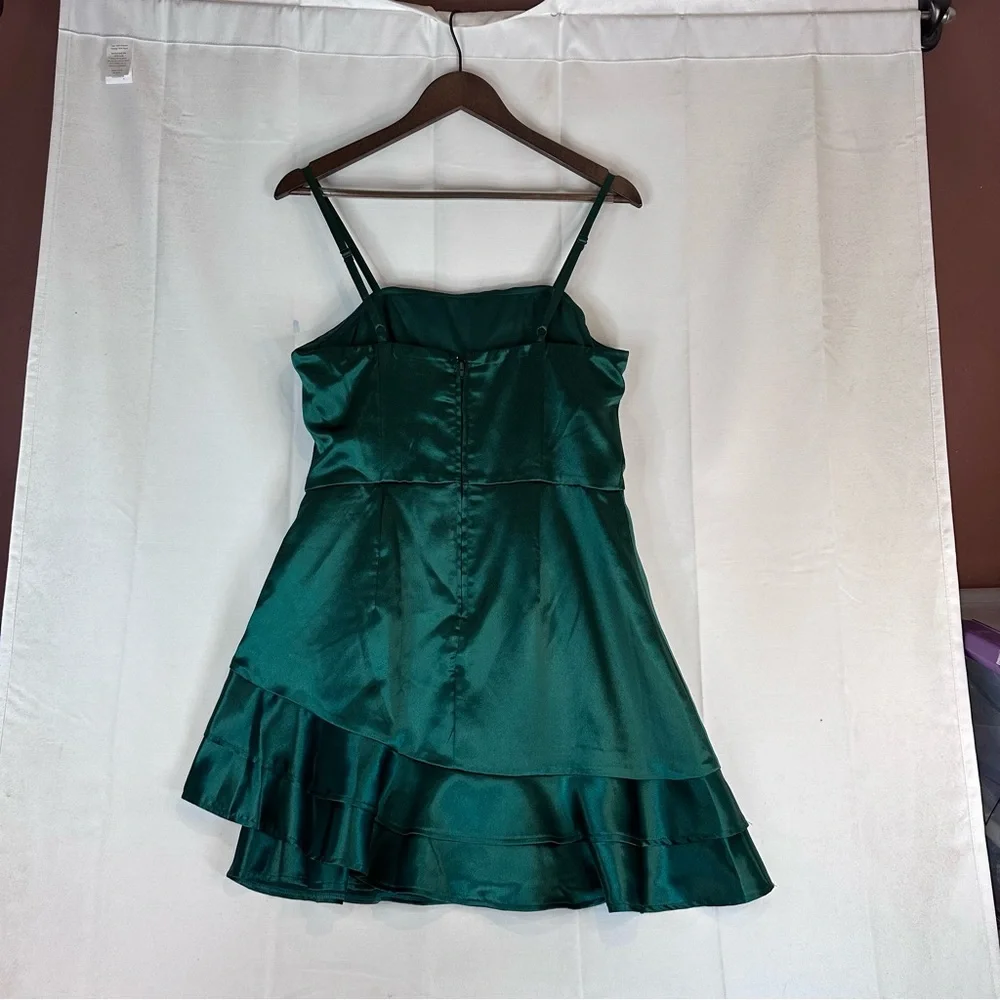 SPEECHLESS Women’s Size 13 Dress Fancy Formal Mini Length Ruffles NWT Green